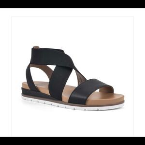 White Mountain sandal